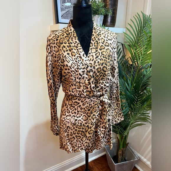 Zara Leopard Animal Print Wrap Romper w/ Side Tie Lepal Collar Medium - Picture 2 of 9